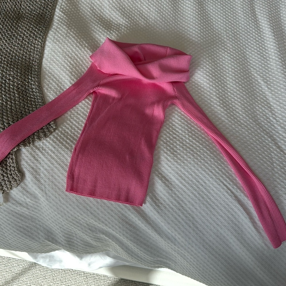 Zara off the shoulder top - never worn